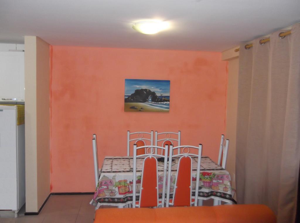 Apartamento Praia Meireles Φορταλέζα Δωμάτιο φωτογραφία
